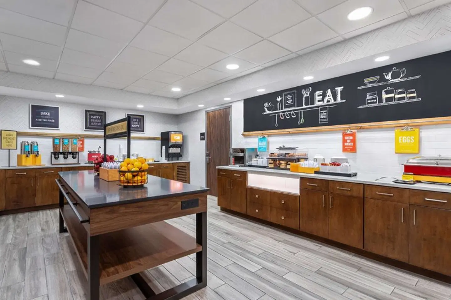 Hampton Inn & Suites Richmond Bar