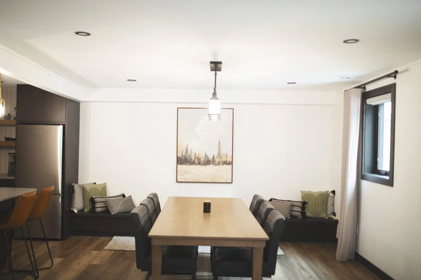 Lakehouse ROOM_EXAMPLE