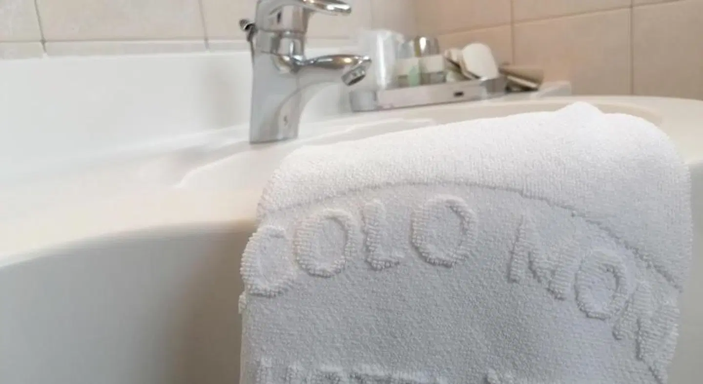 Hotel Piccolo Mondo Badezimmer