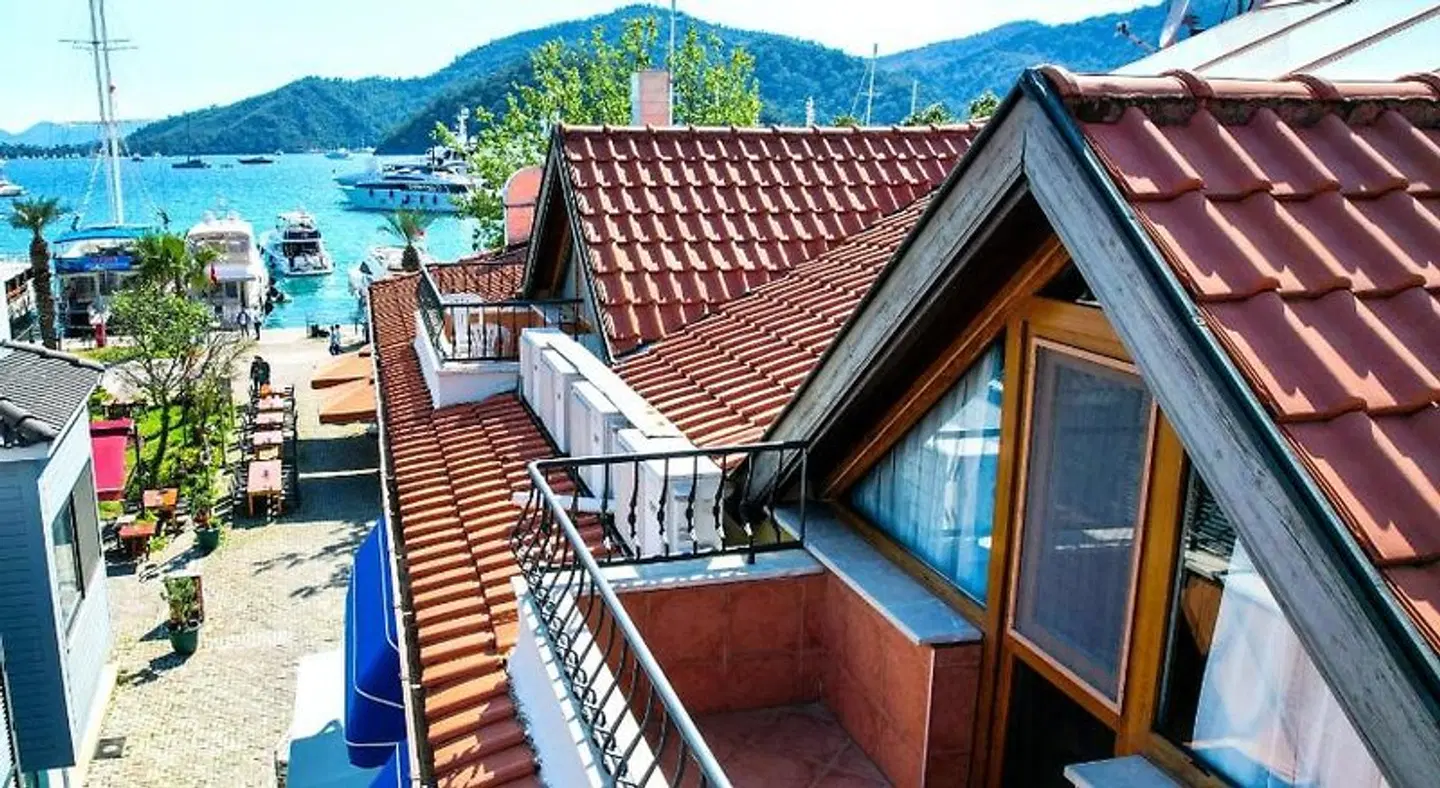 Unlu Hotel Terrasse