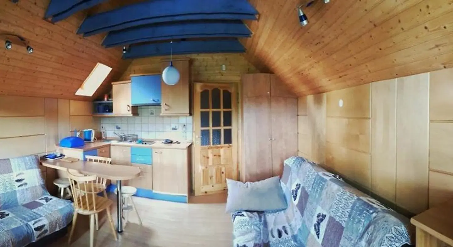 Chatka na Skalnej Bar