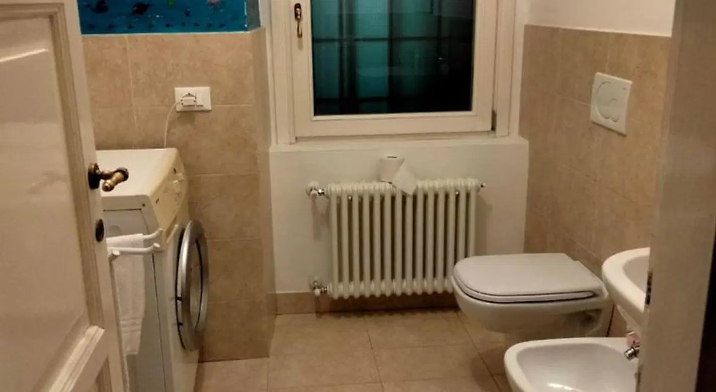 La stufa rossa Badezimmer