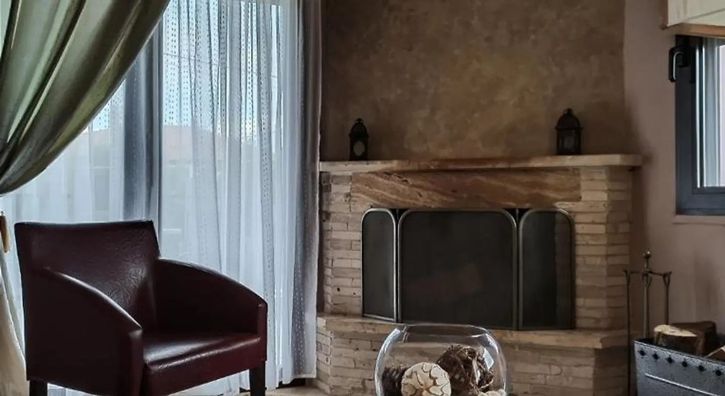 Evenos ROOM_EXAMPLE