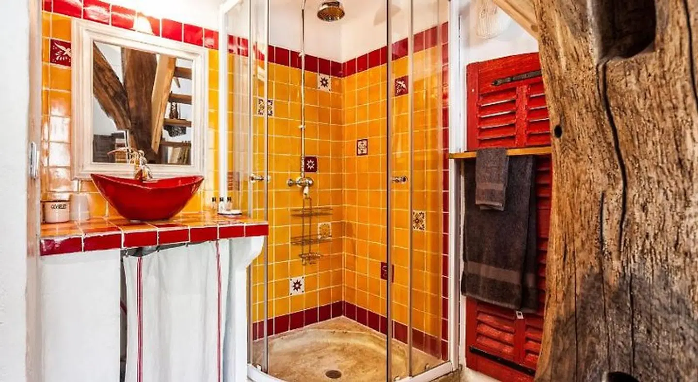 Chambres d'Hôtes Mas La Jaïna Badezimmer