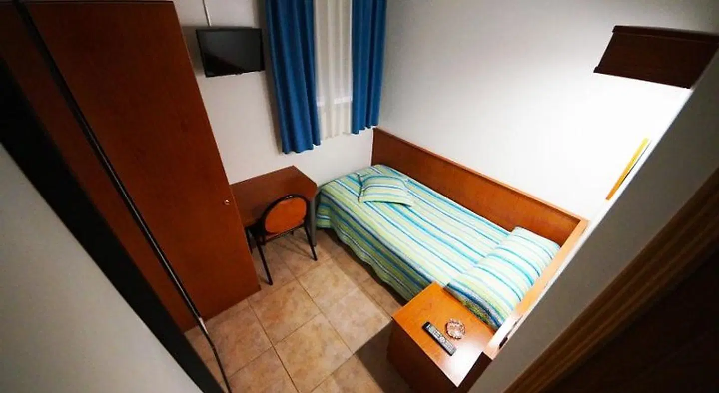 Hostal Restaurante El Surtidor ROOM_EXAMPLE