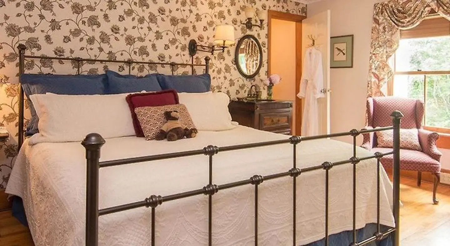 Inn at Ellis River ROOM_EXAMPLE
