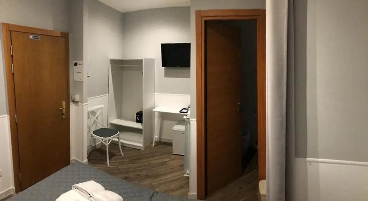 Rent Rooms Colosseum ROOM_EXAMPLE
