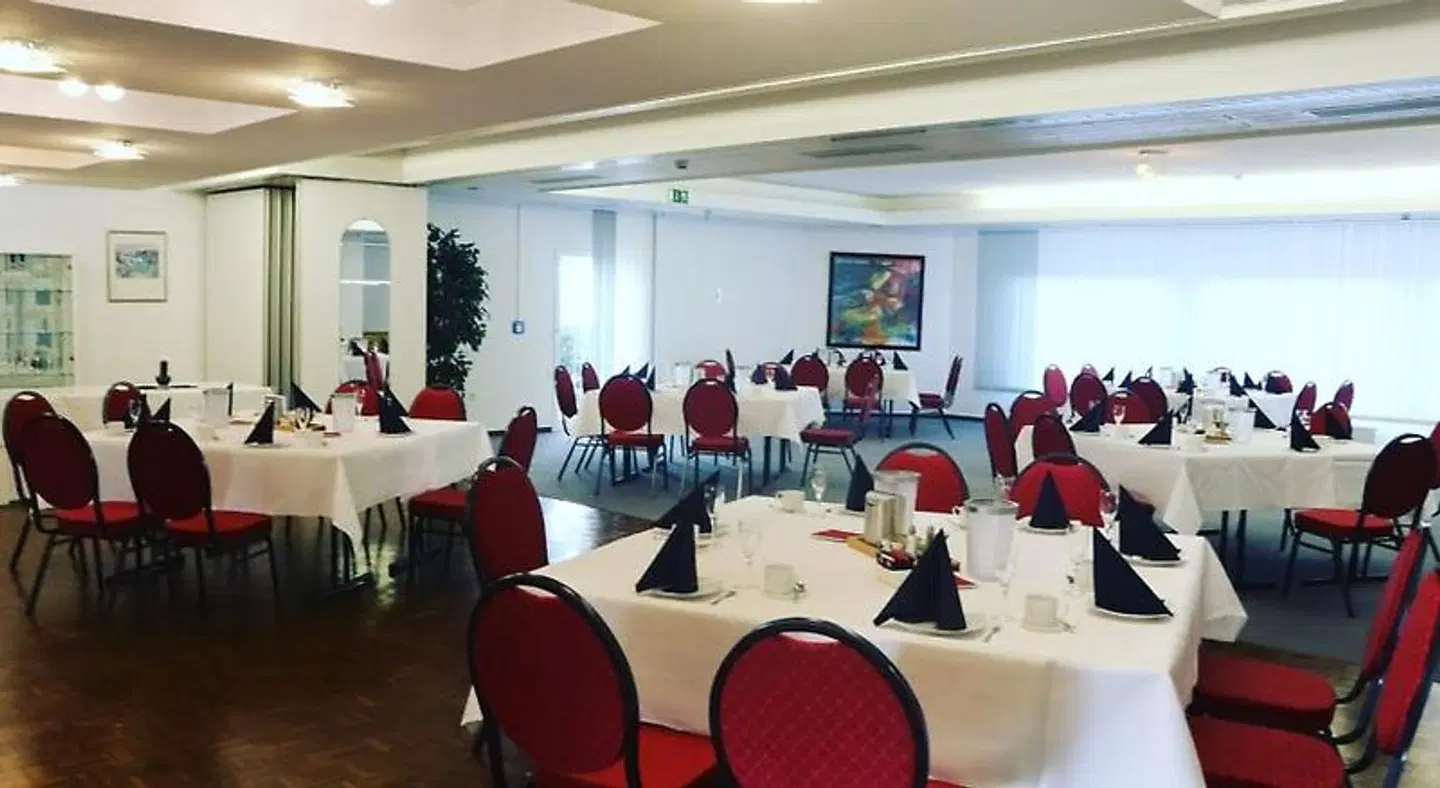 Sam & Krish's Parkhotel Restaurant