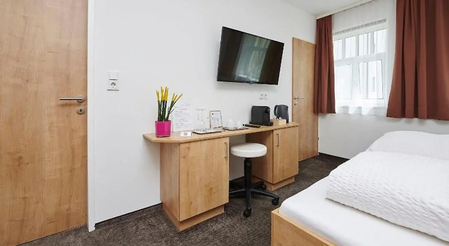 Bayer ROOM_EXAMPLE