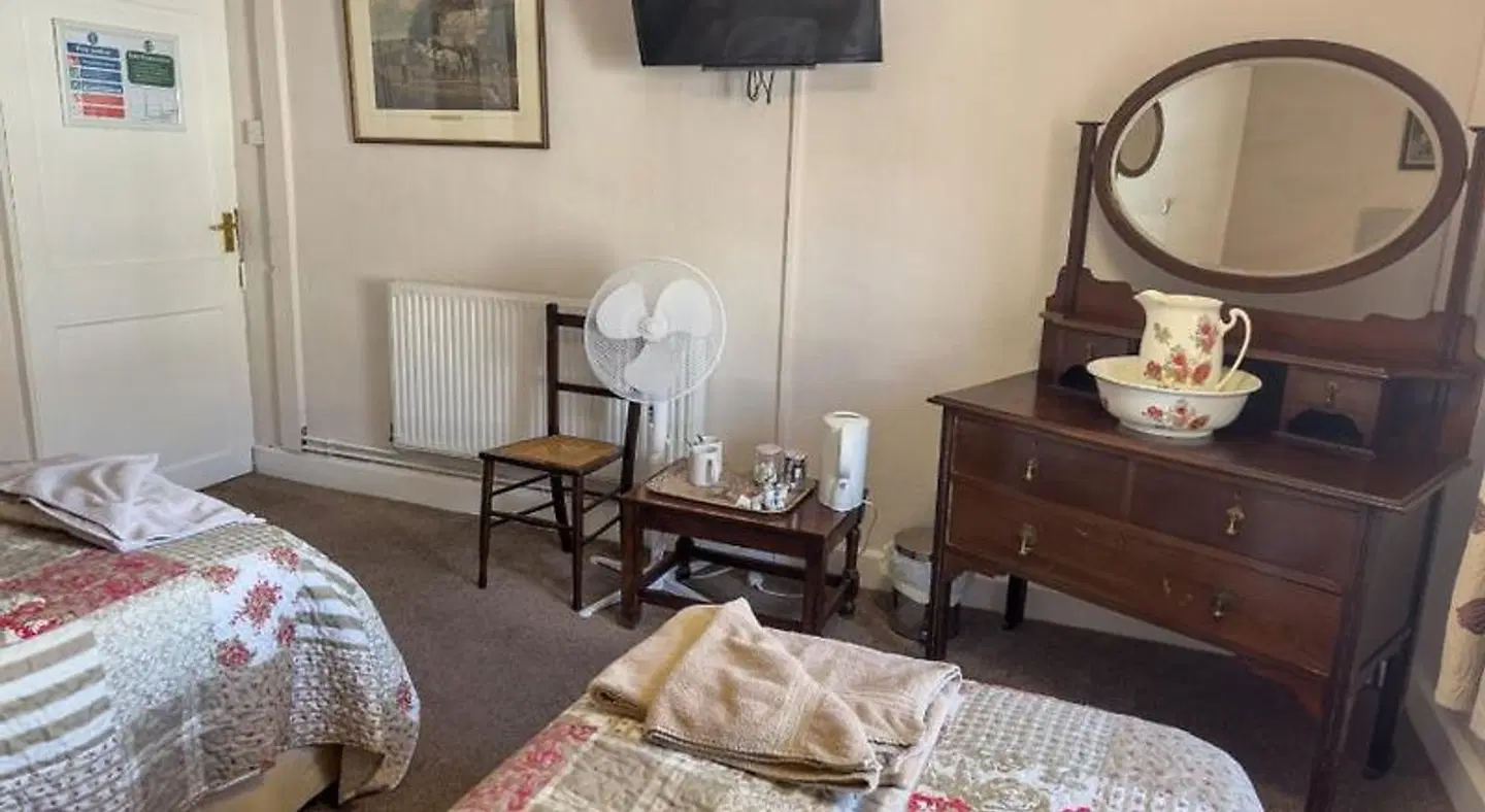 The Vintage Inn ROOM_EXAMPLE