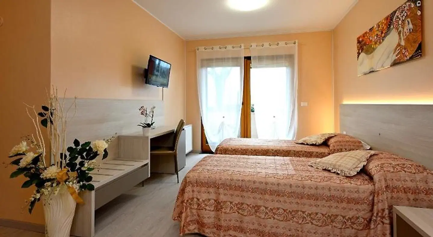 Hotel Italia ROOM_EXAMPLE