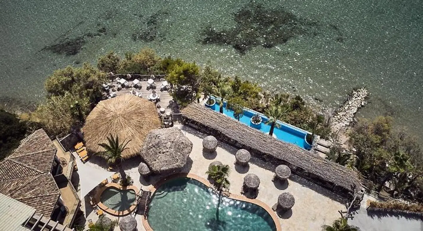 Gloria Maris Hotel Suites and Villa LANDSCAPE