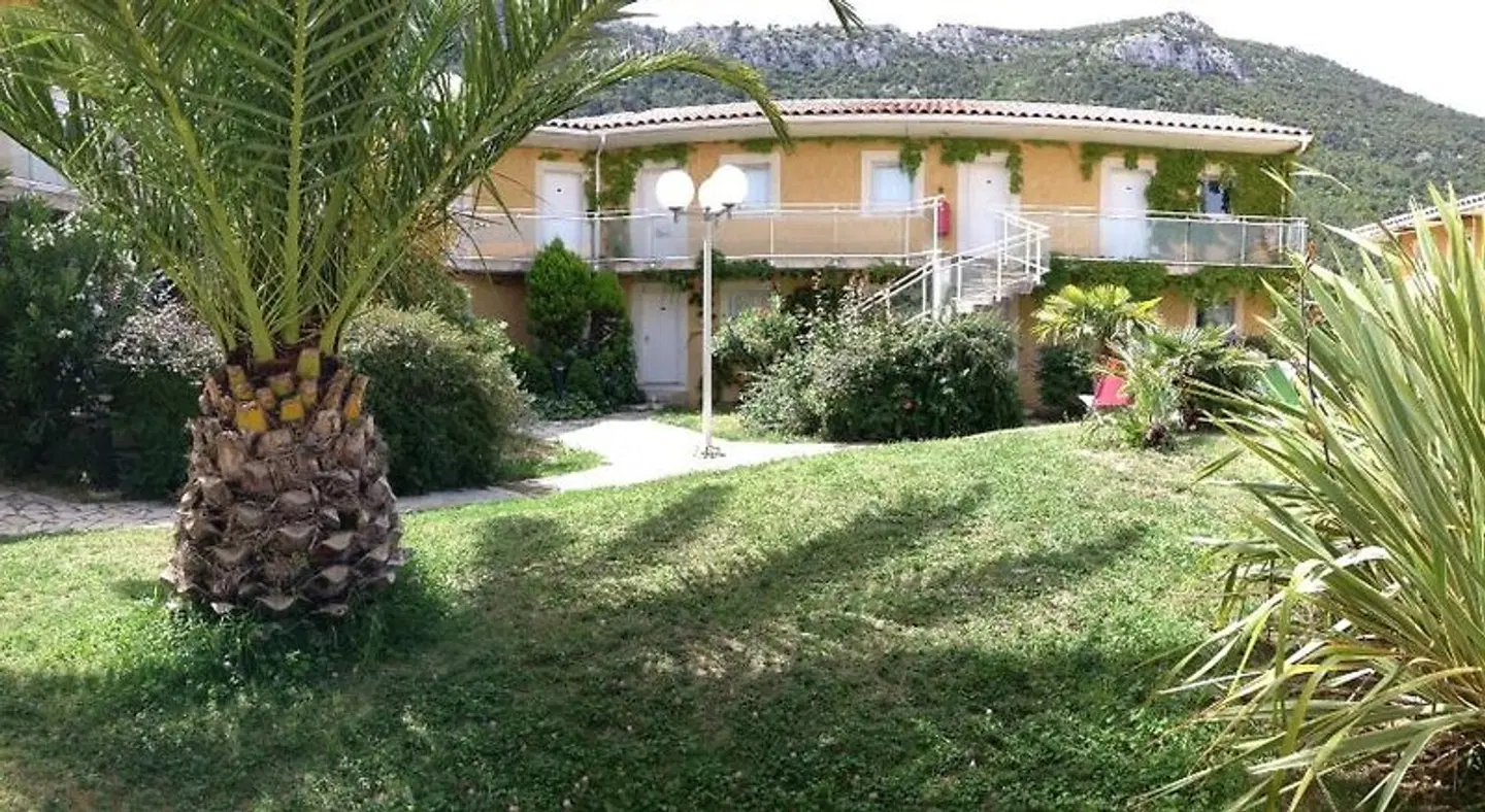 Appart'Hotel Residella Aubagne-Gémenos EXTERIOR