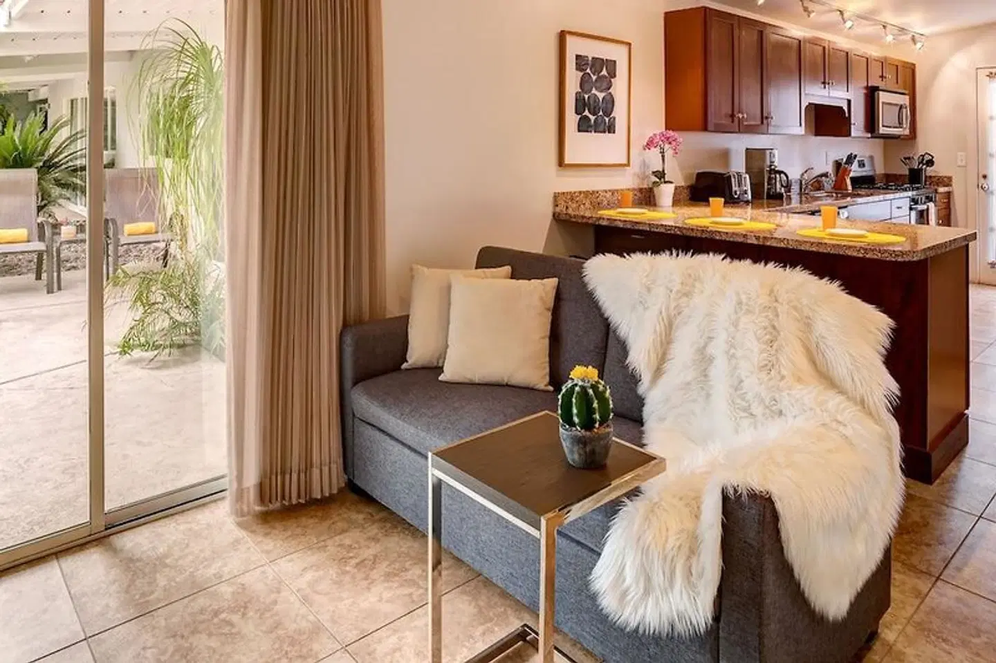 Avance Hotel ROOM_EXAMPLE