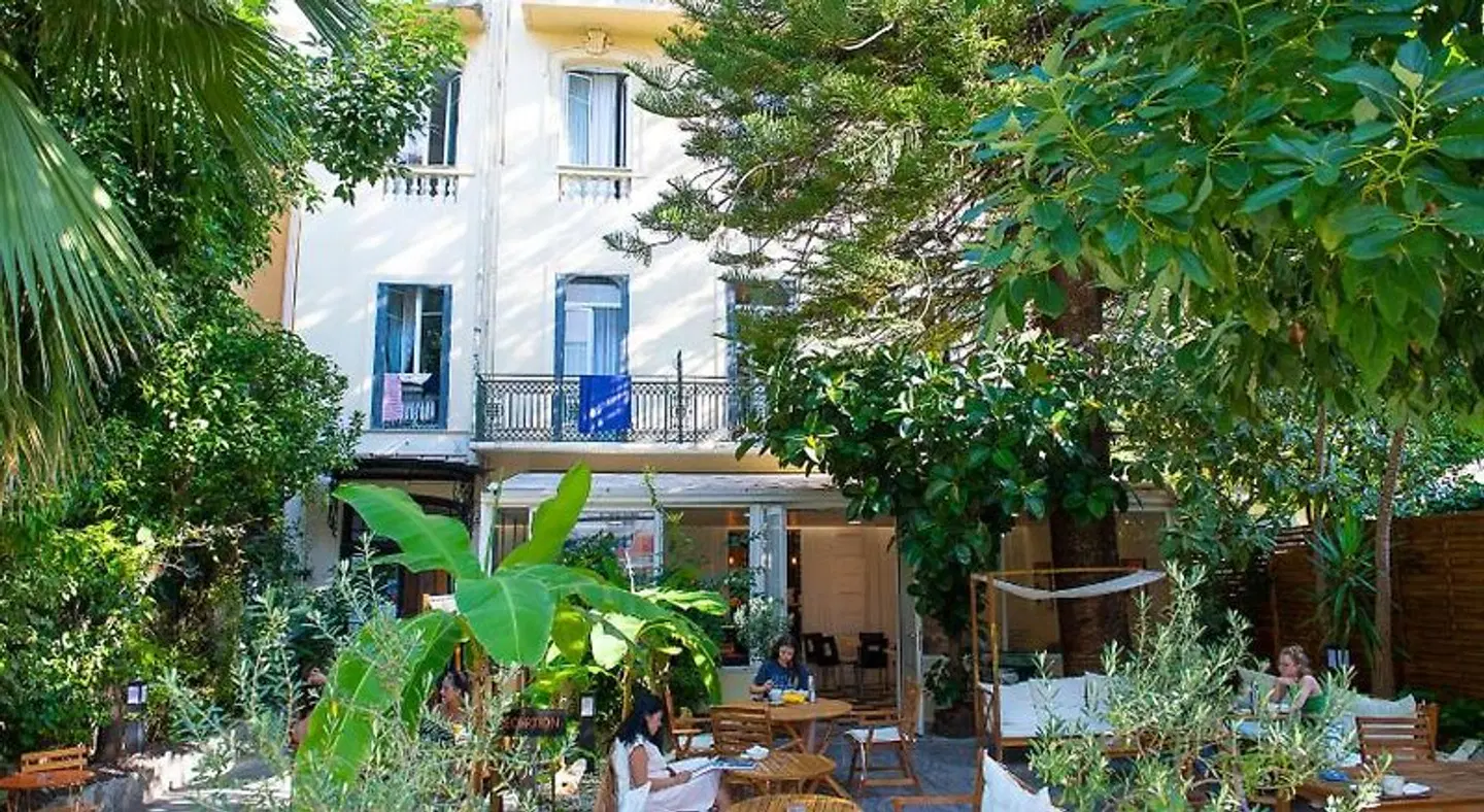 Auberge de Jeunesse HI Nice - Les Camélias EXTERIOR