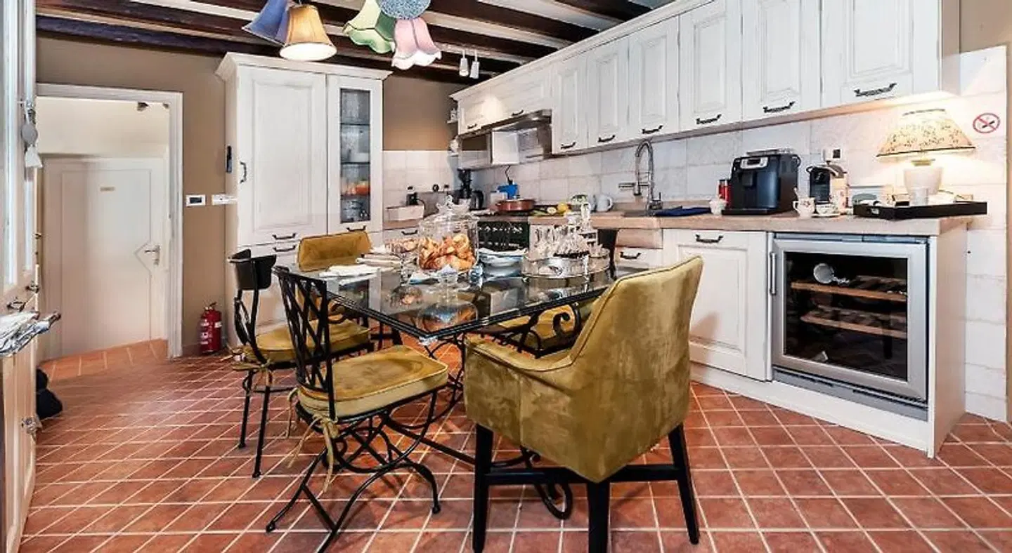 Luxury Villa Orh Restaurant
