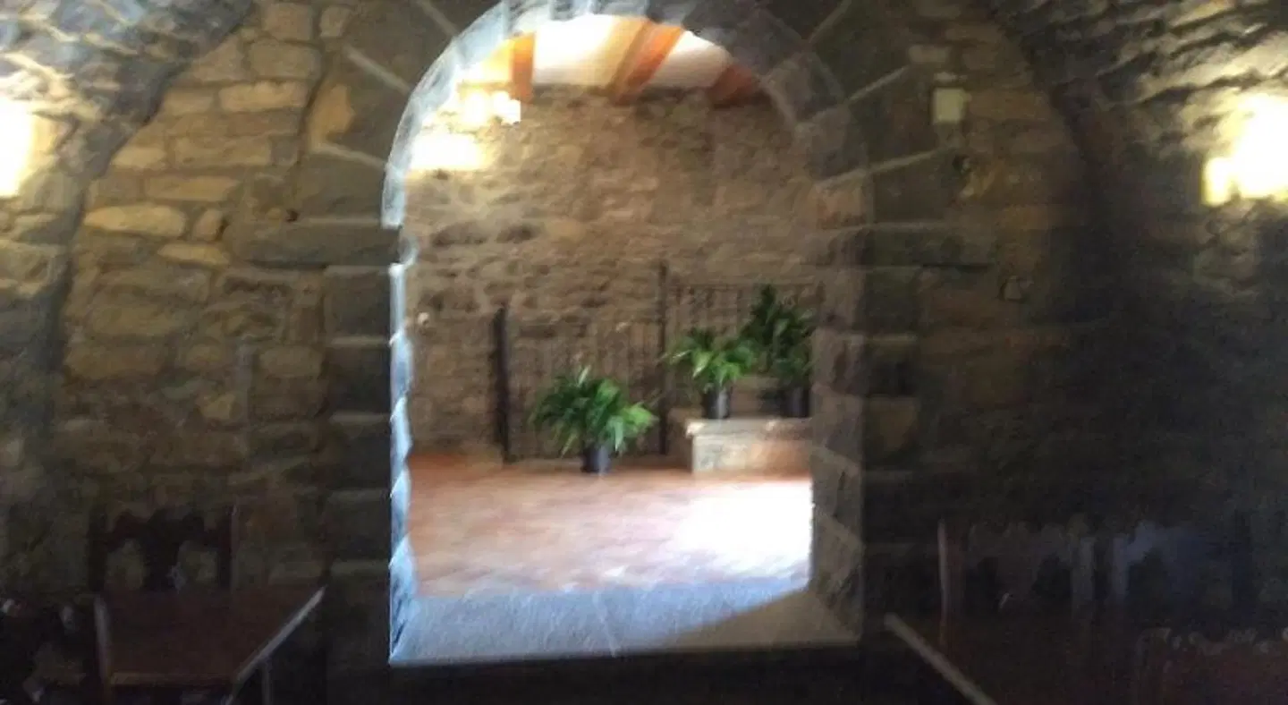 Fonda Carrera EXTERIOR