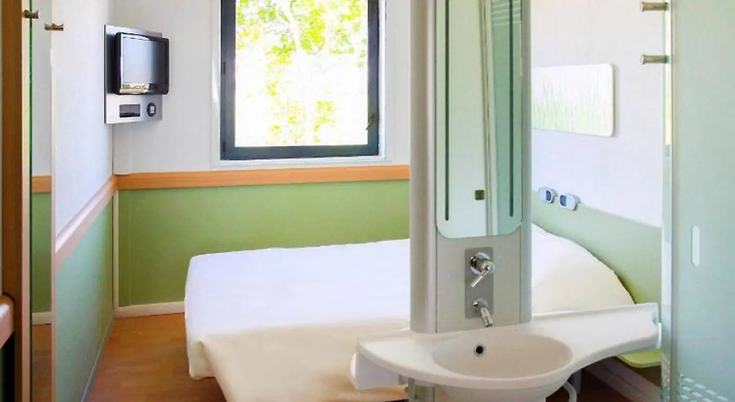 ibis budget Castelnaudary Badezimmer