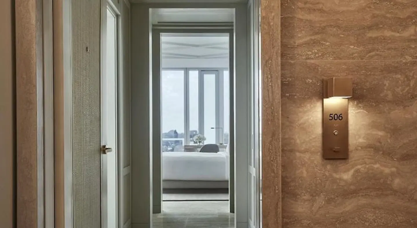 Four Seasons Hotel at The Surf Club Badezimmer