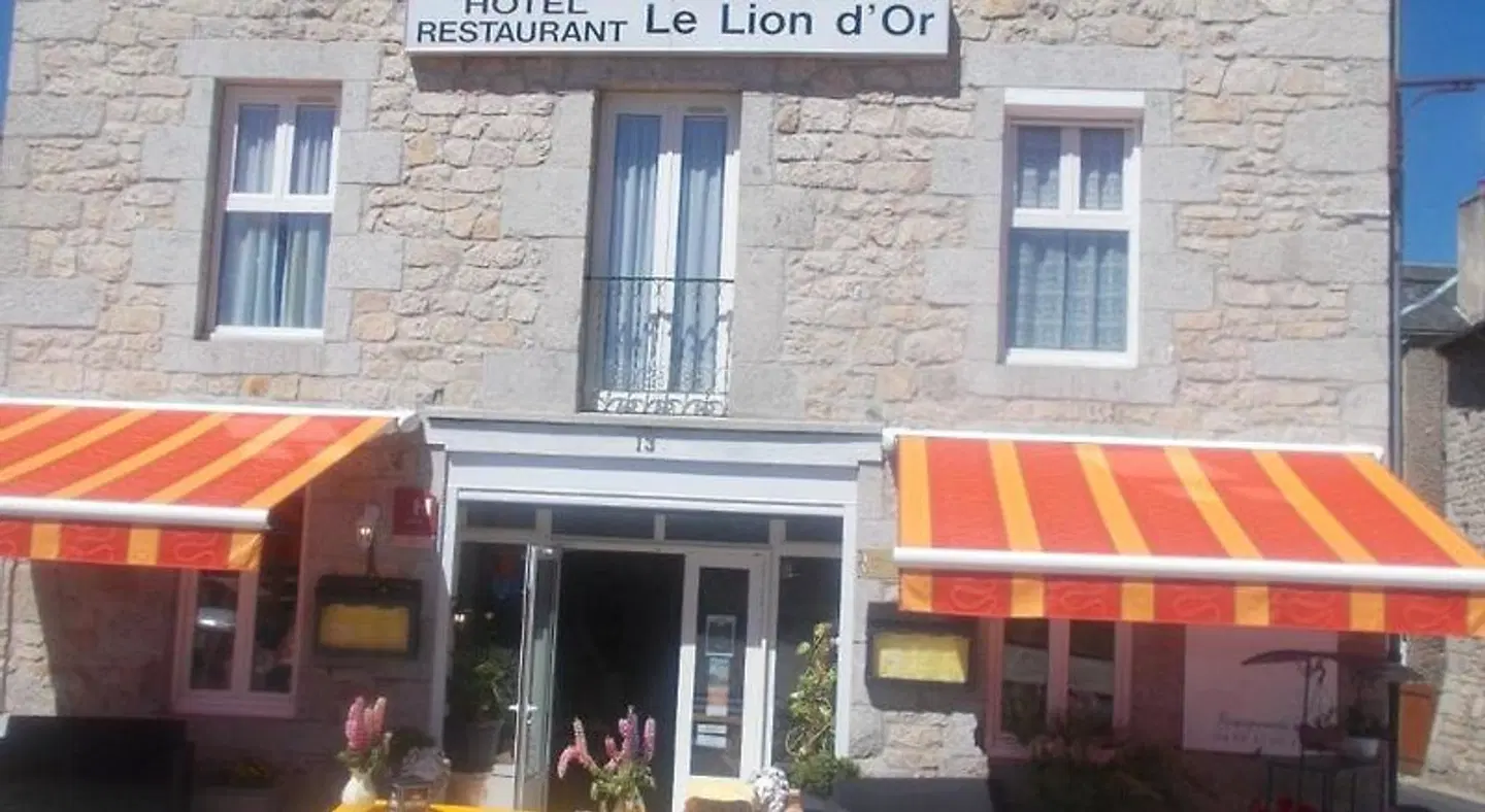 le lion d'or EXTERIOR