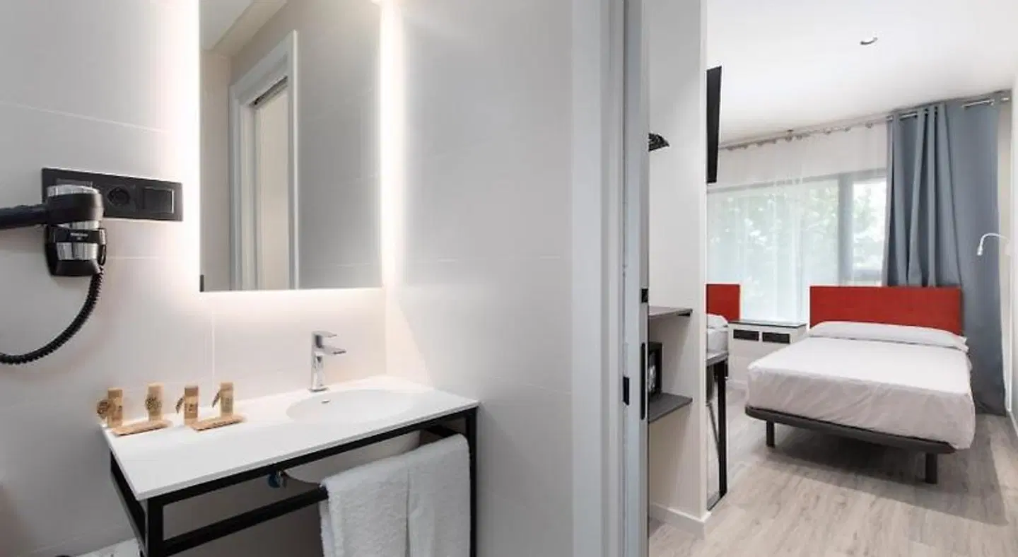 Arena Zone Hotel & Café Badezimmer
