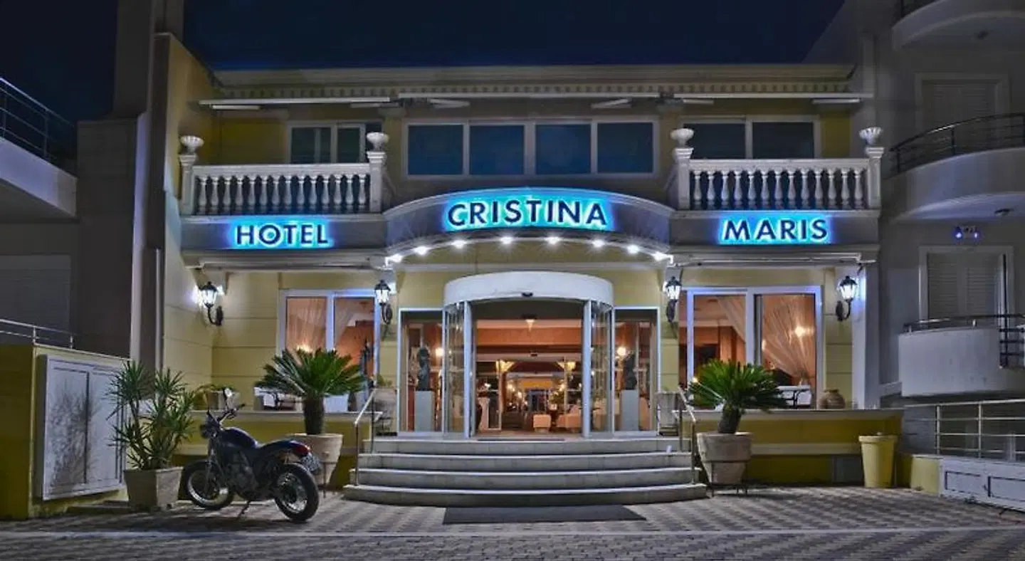 Cristina Maris EXTERIOR