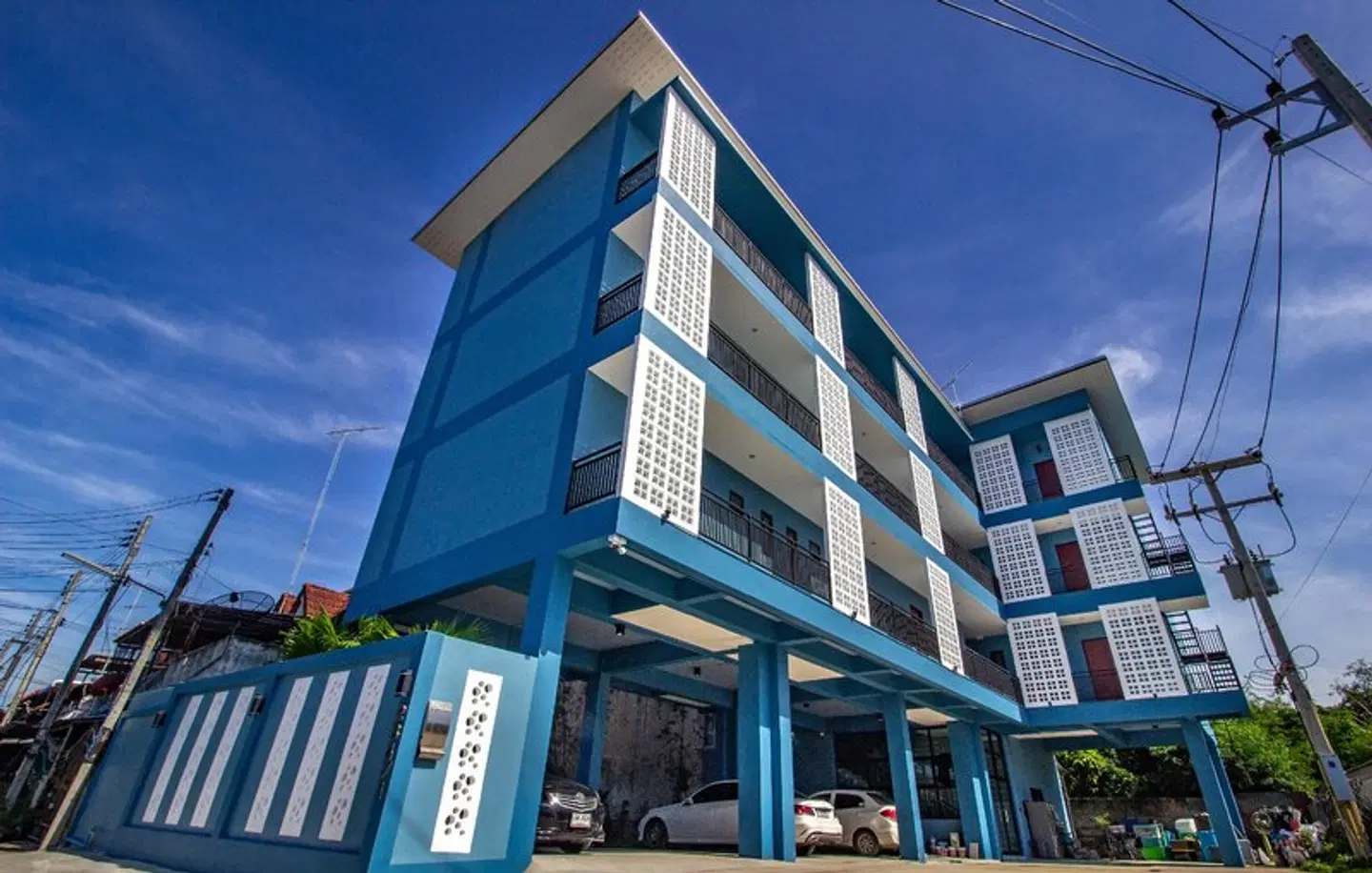 OYO 75397 Is Am Are Stay Boutique EXTERIOR