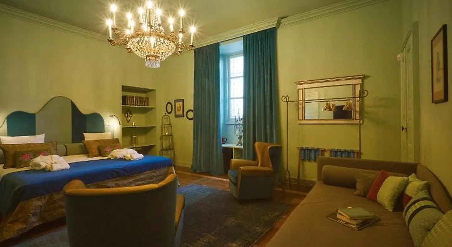 Look To ROOM_EXAMPLE