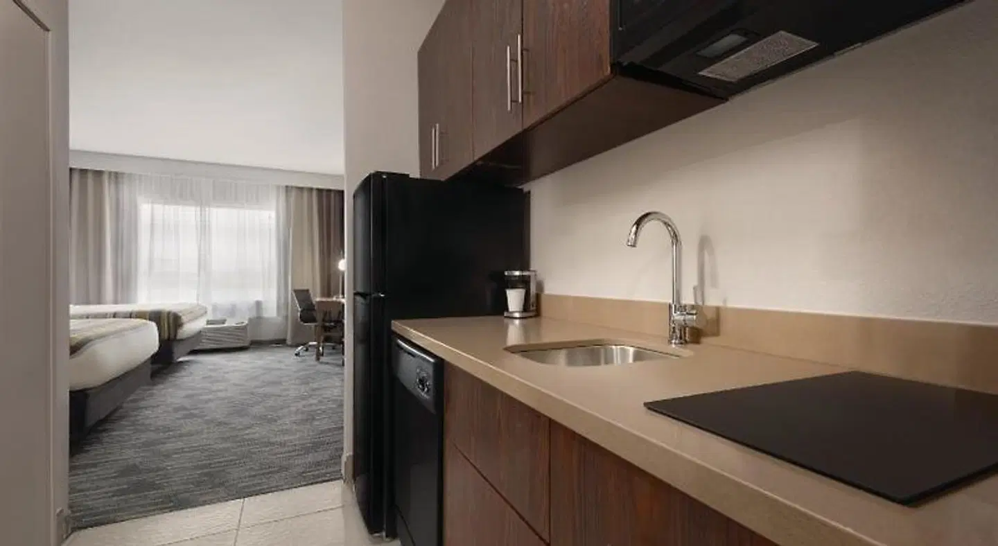 Country Inn & Suites by Radisson, Oklahoma City-Bricktown, OK Badezimmer