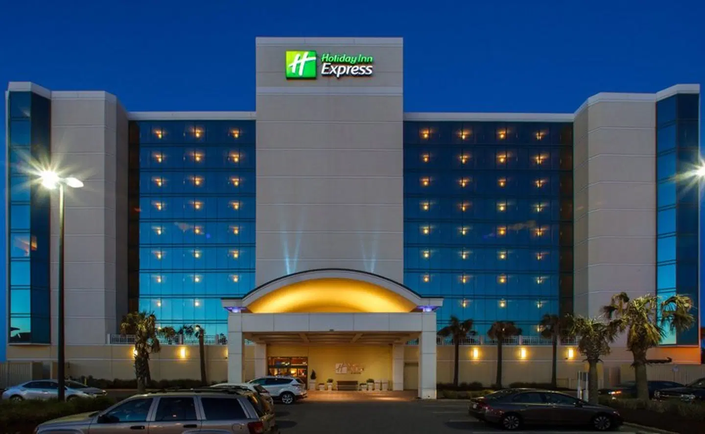 Holiday Inn Express & Suites Va Beach Oceanfront by IHG EXTERIOR