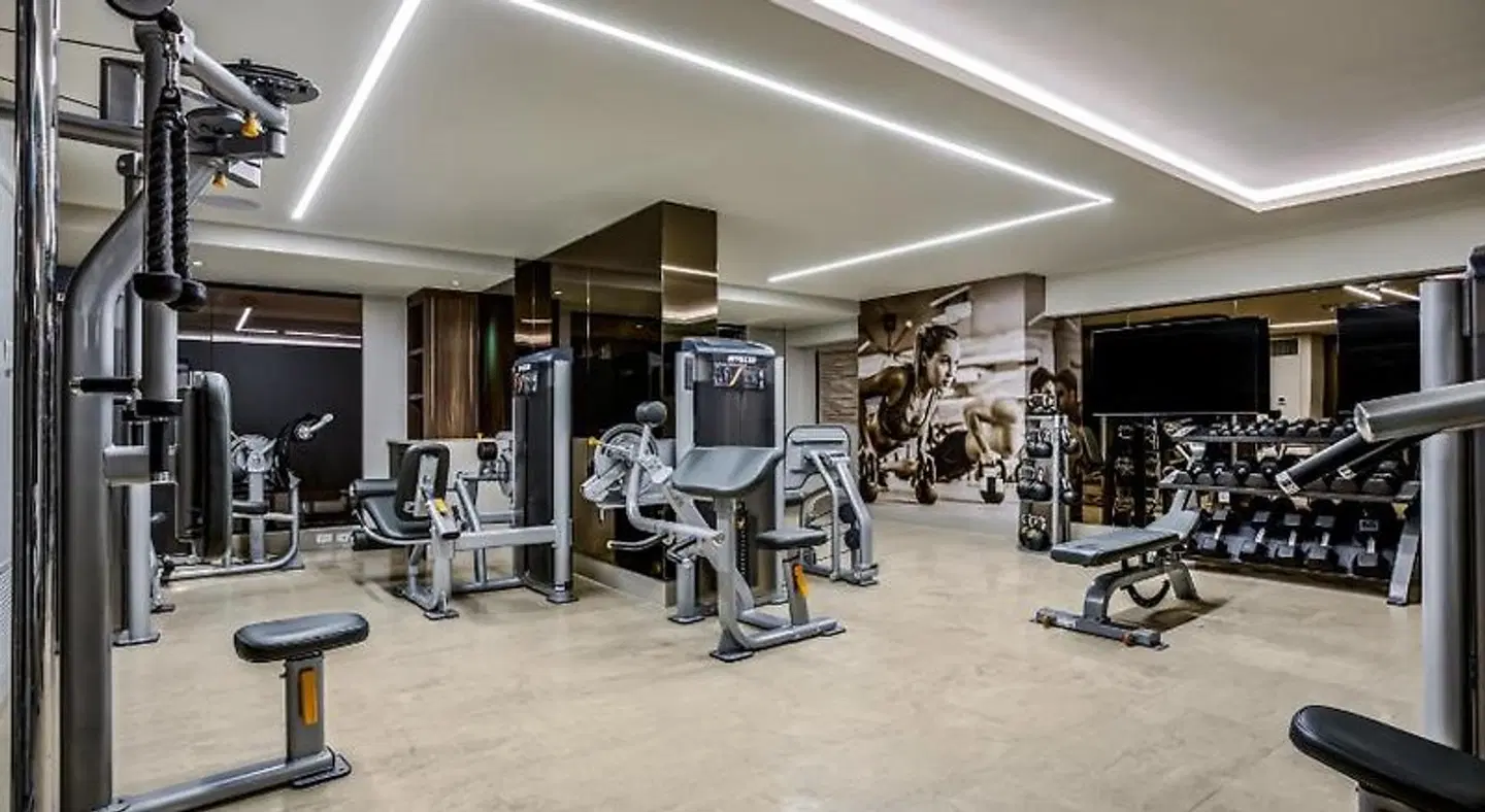 Silver Legacy Reno Resort Casino SPORTS_AND_LEISURE