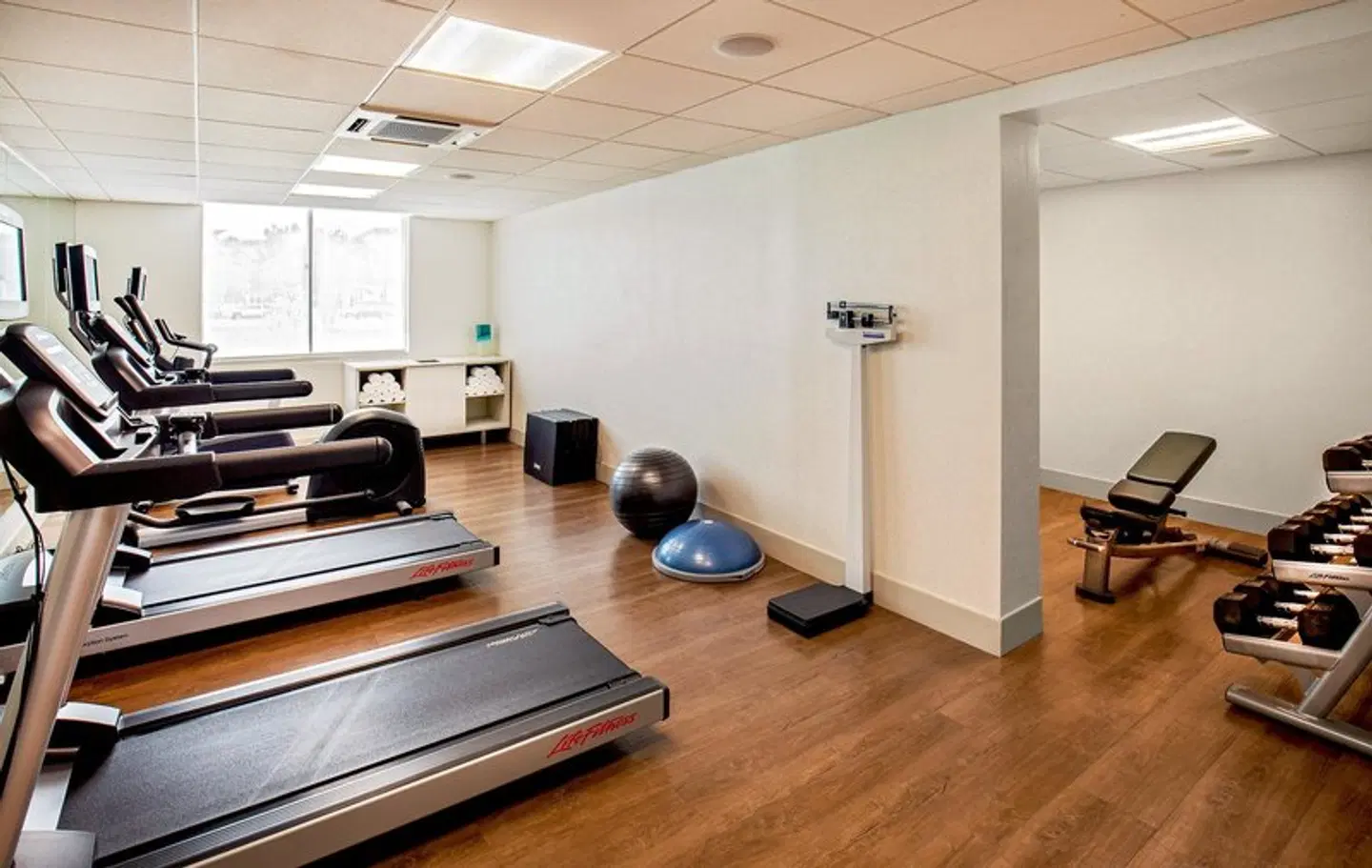Holiday Inn Express Chesapeake - Norfolk by IHG SPORTS_AND_LEISURE