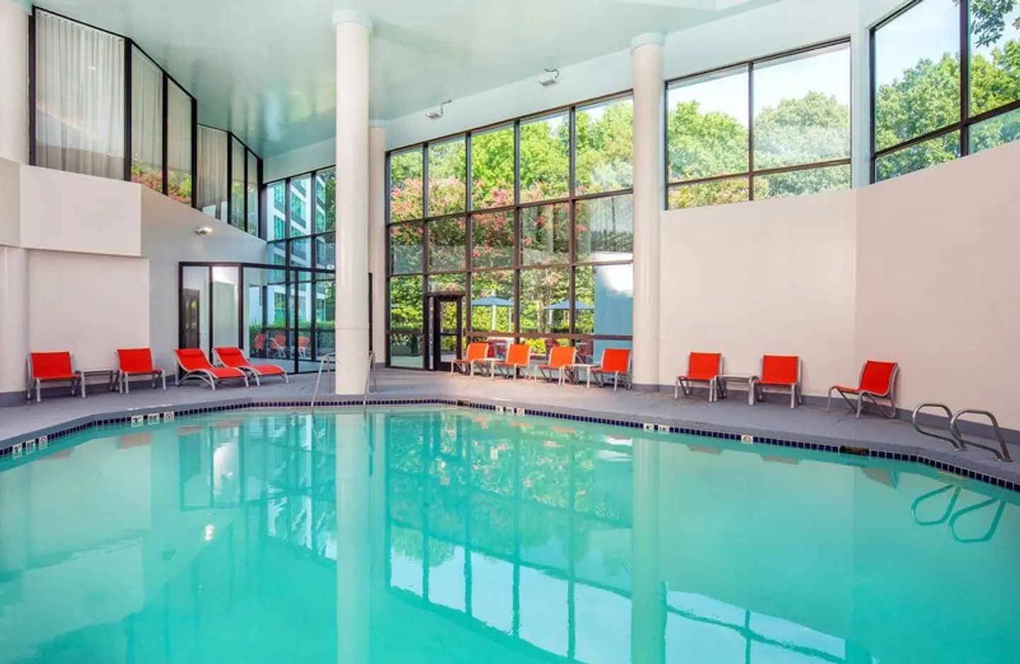 Holiday Inn Newport News - Hampton by IHG Hallenbad
