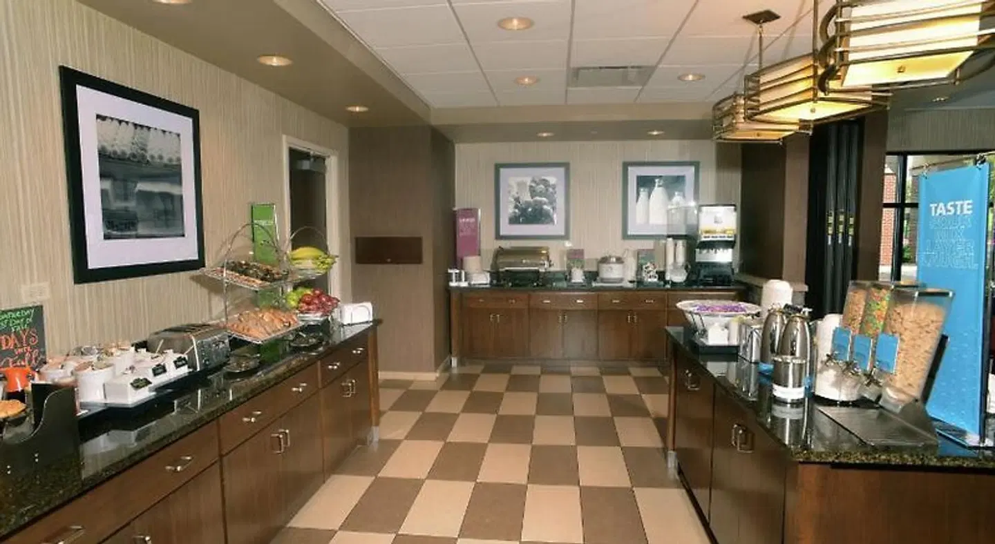 Hampton Inn Springfield-Southeast Restaurant