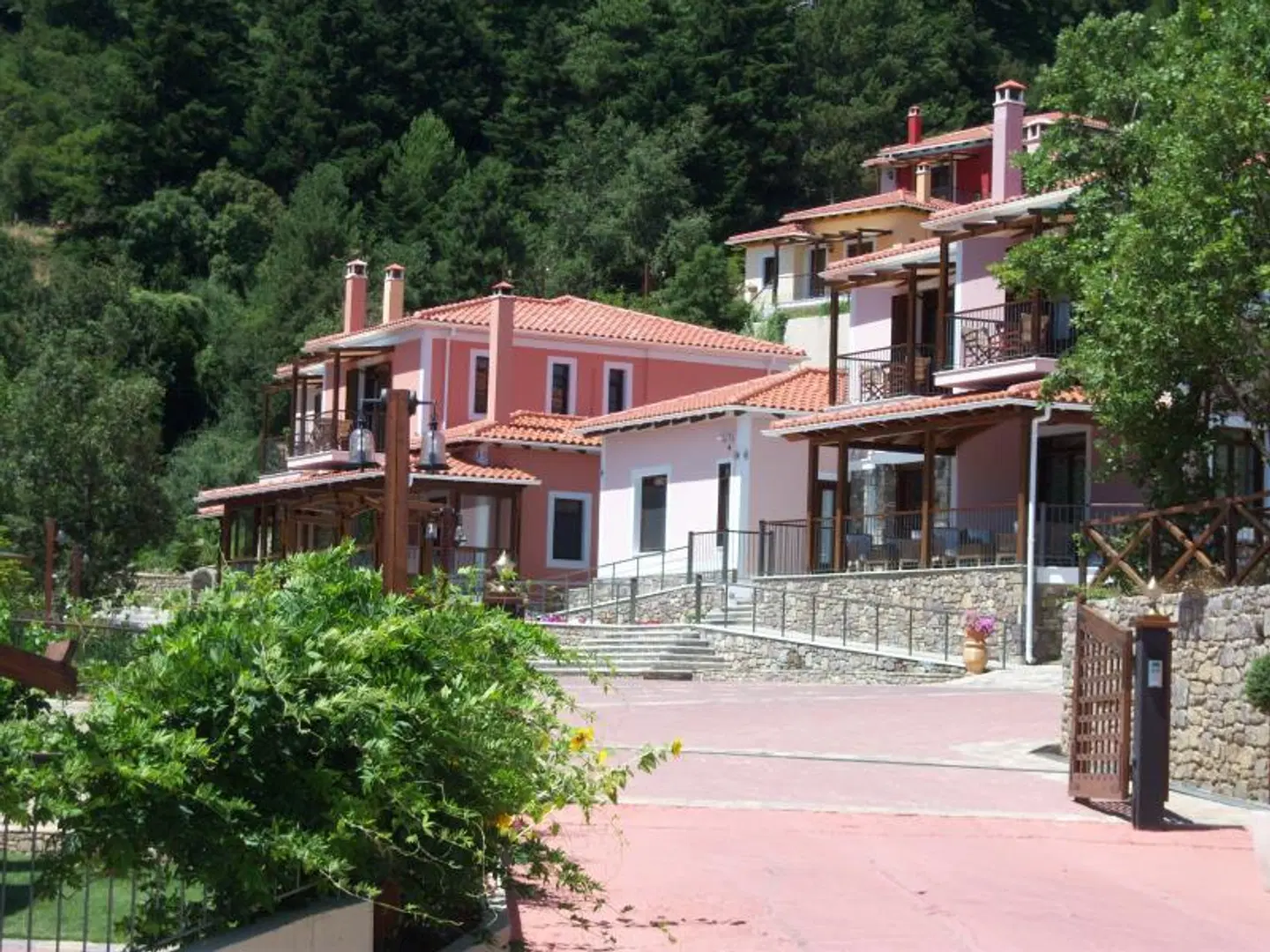 Ilaeira Mountain Resort EXTERIOR