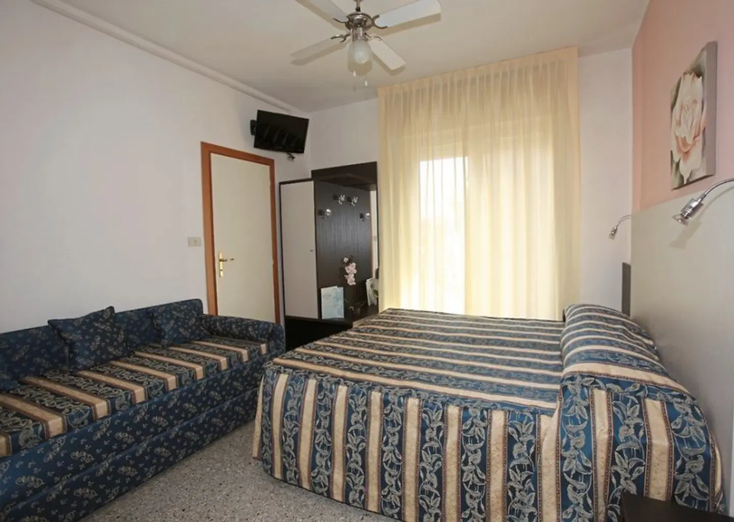 Mayer ROOM_EXAMPLE