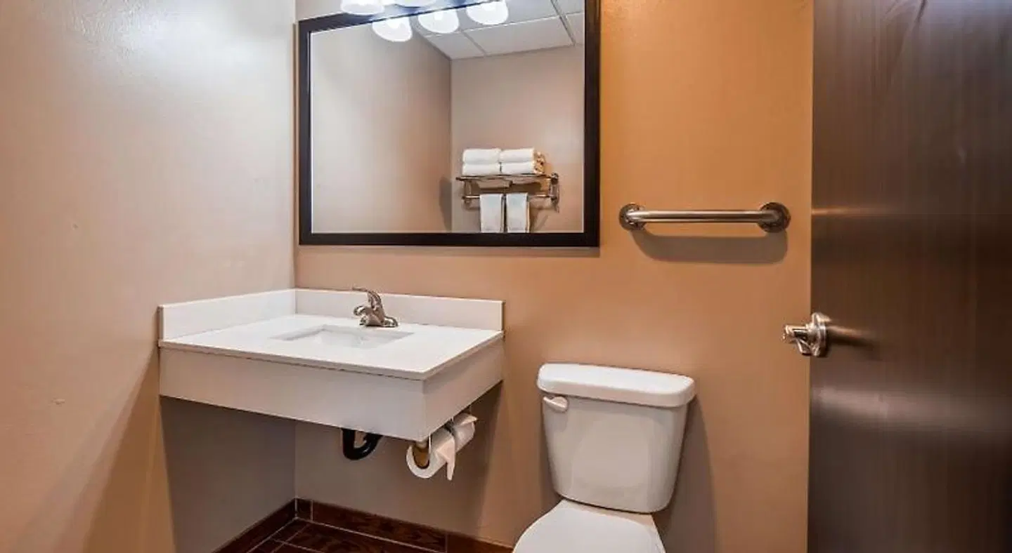 Best Western Plus Zion West Hotel Badezimmer