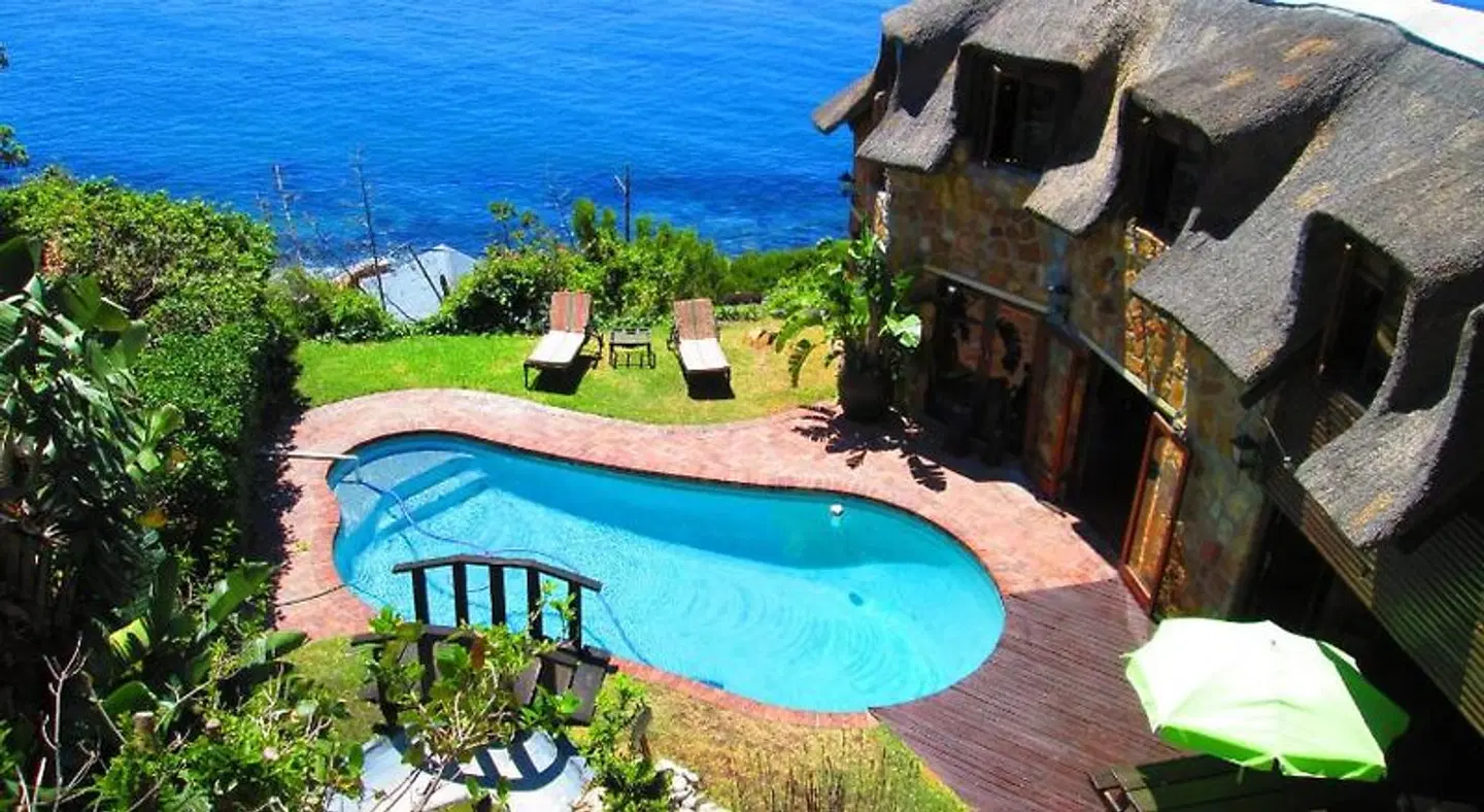 A Whale of a Time OUTDOOR_POOL