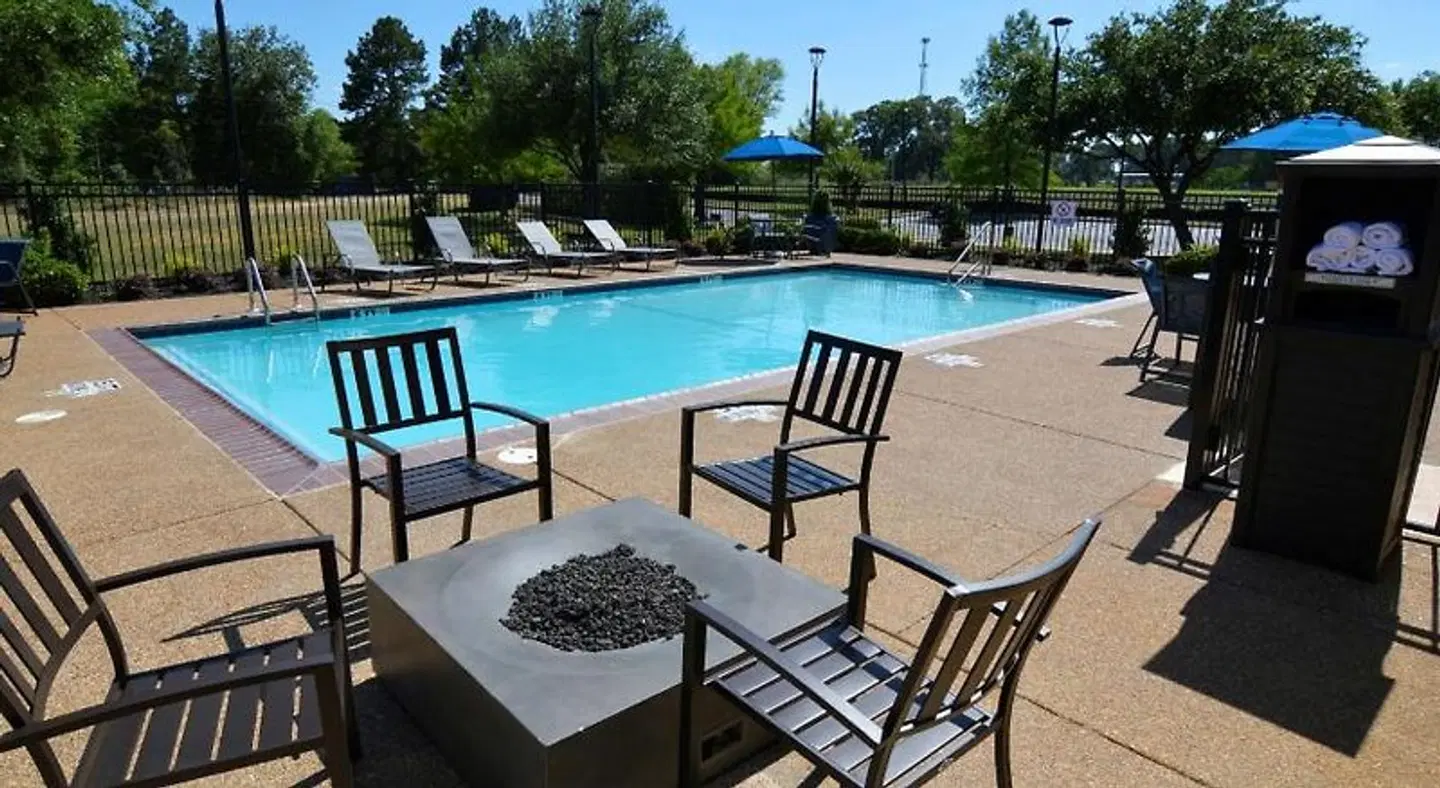 Garner Hotel Longview South by IHG OUTDOOR_POOL
