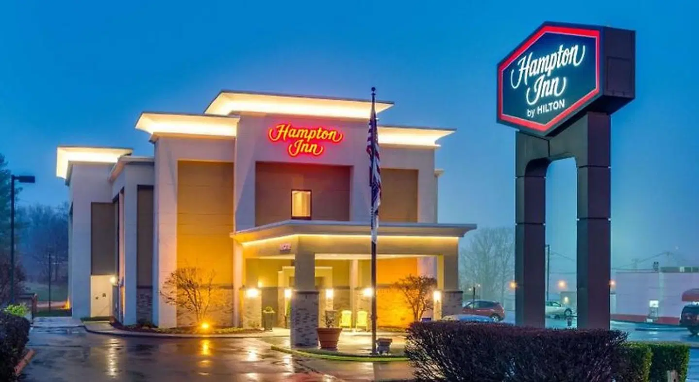 Hampton Inn Johnson City EXTERIOR