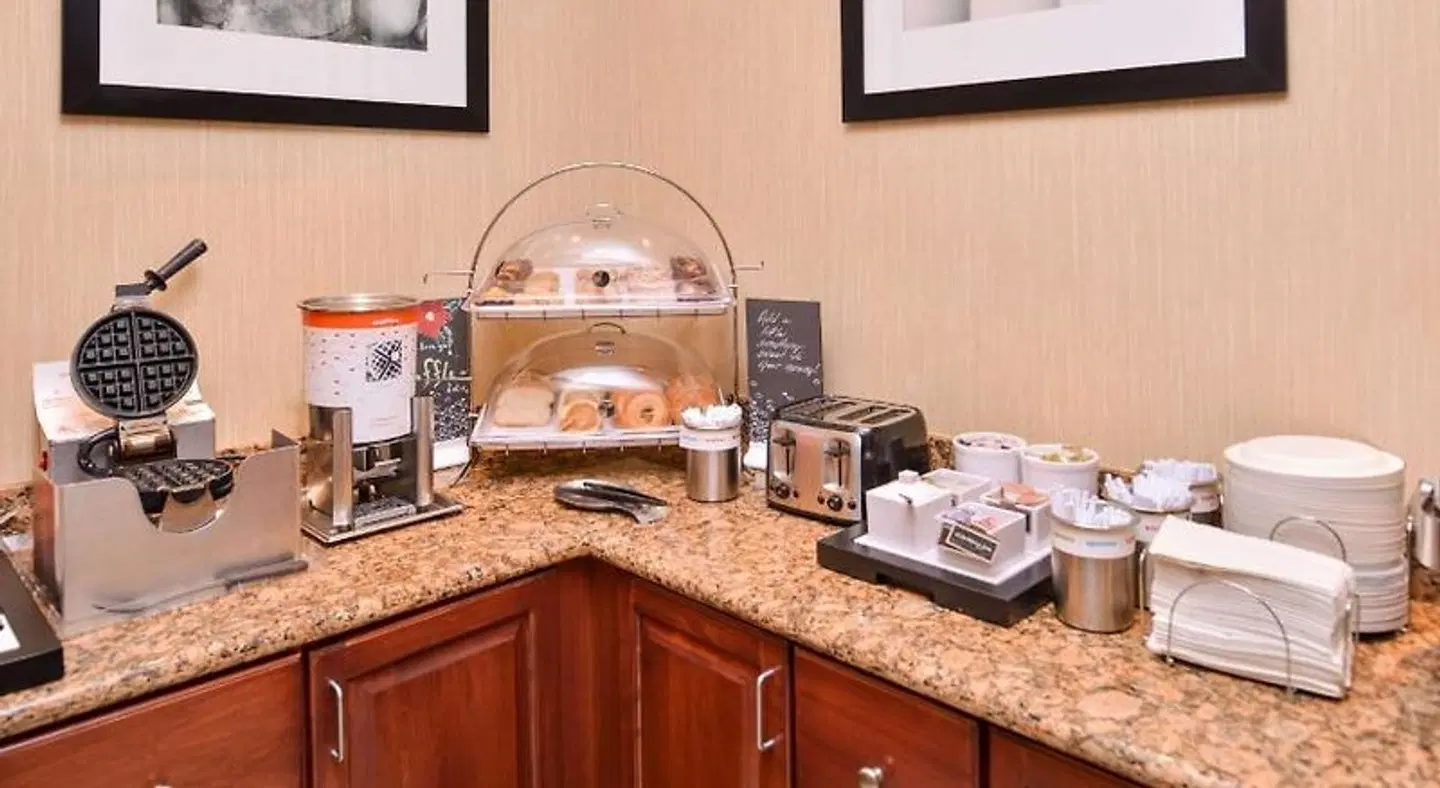 Hampton Inn York Restaurant