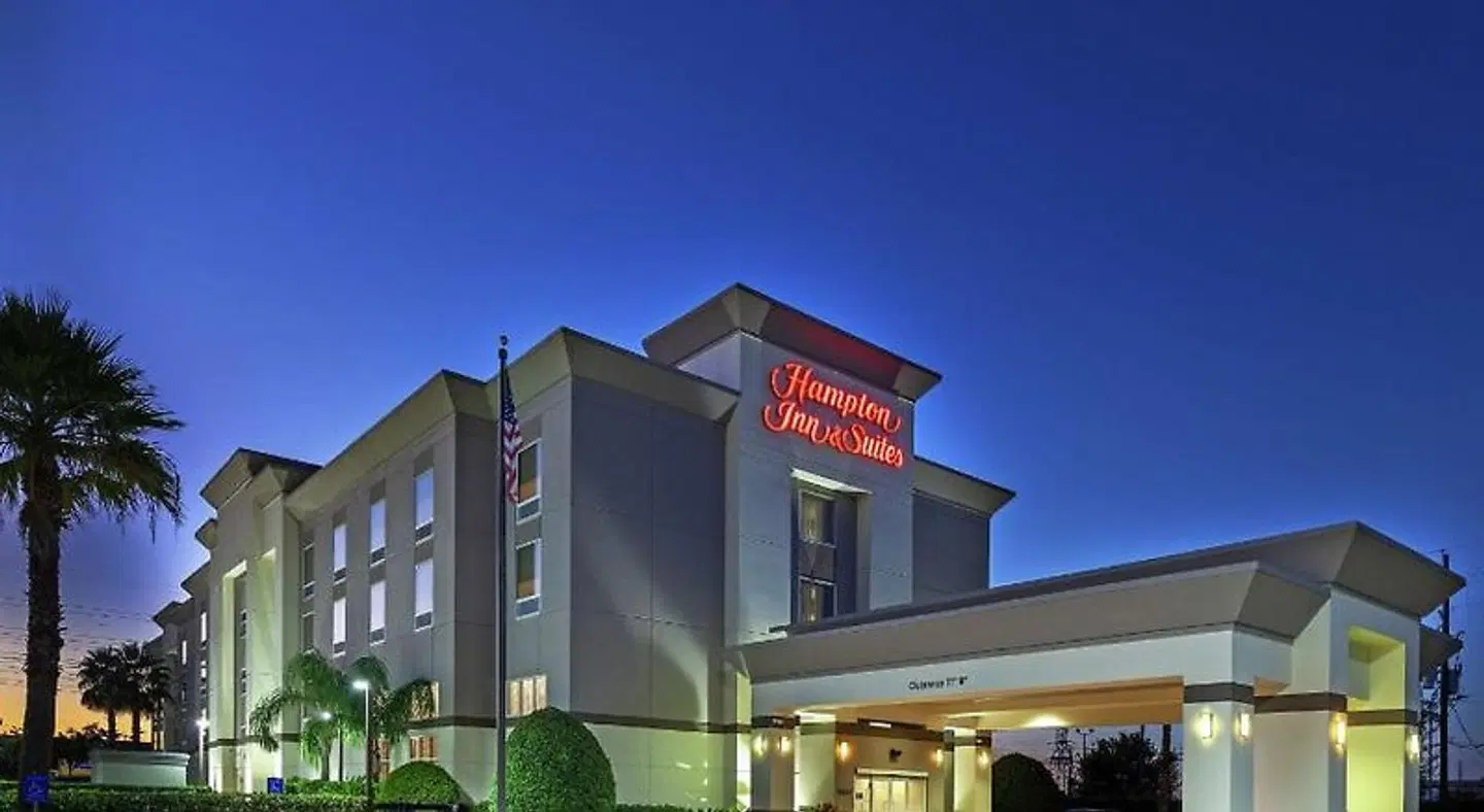 Hampton Inn & Suites Houston-Bush Intercontinental Aprt EXTERIOR