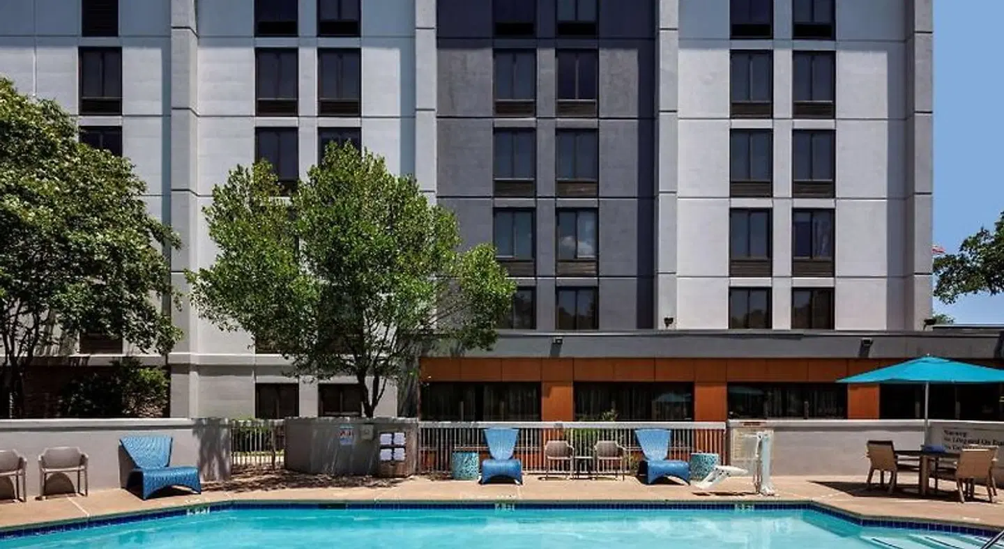 Hampton Inn Austin-NW/Arboretum OUTDOOR_POOL