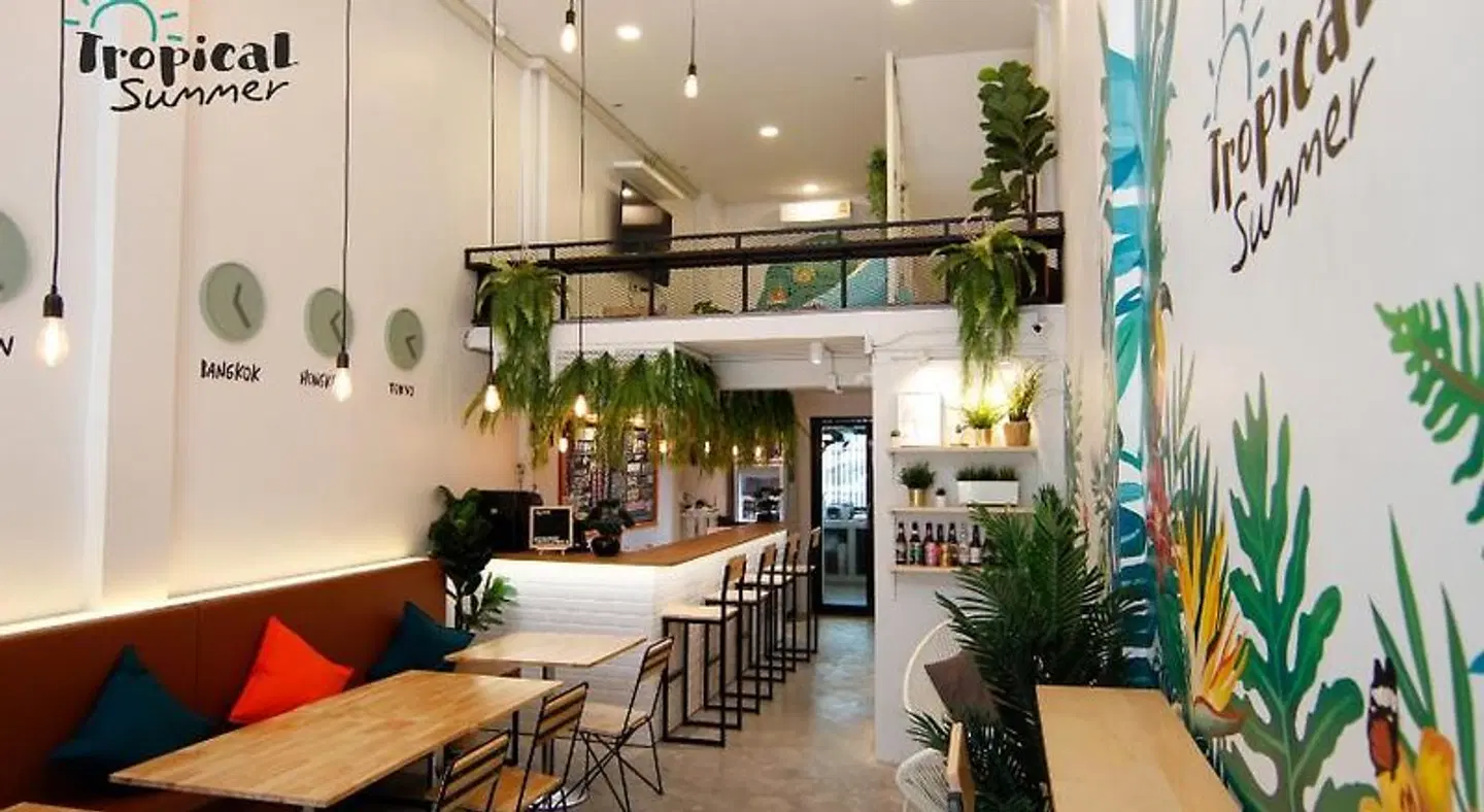 Tropical Summer Hostel Bar