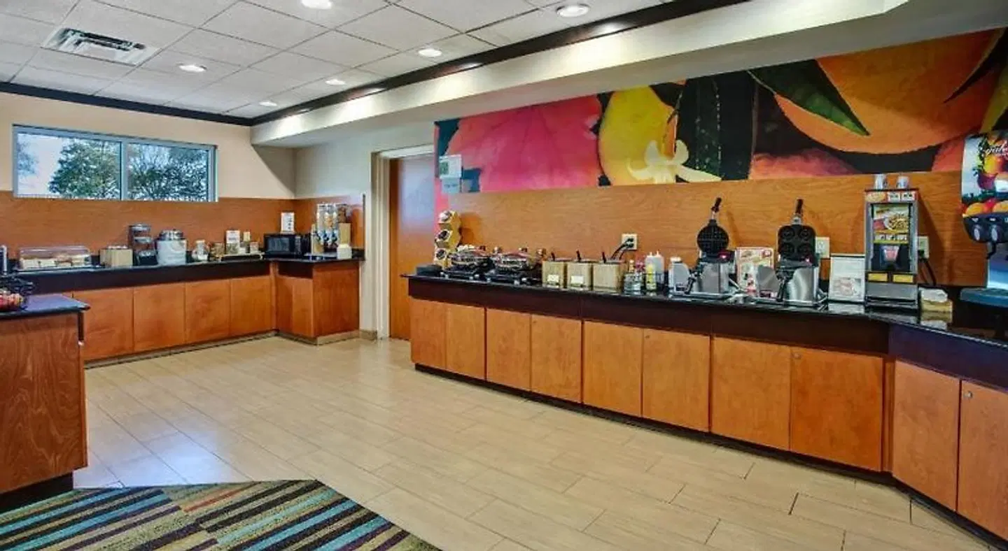 Fairfield by Marriott Inn & Suites Lexington North Bar