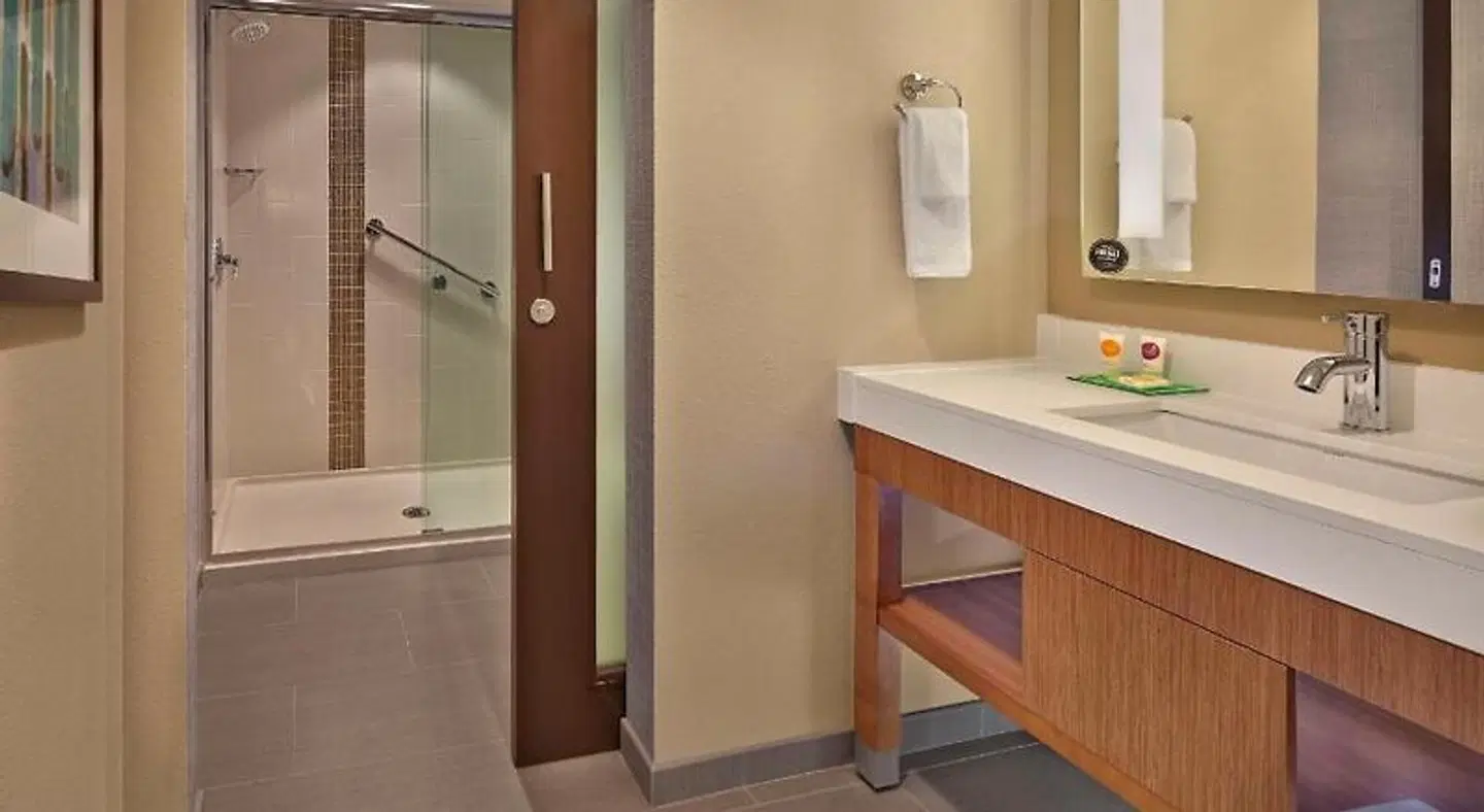 Hyatt Place Chapel Hill Badezimmer