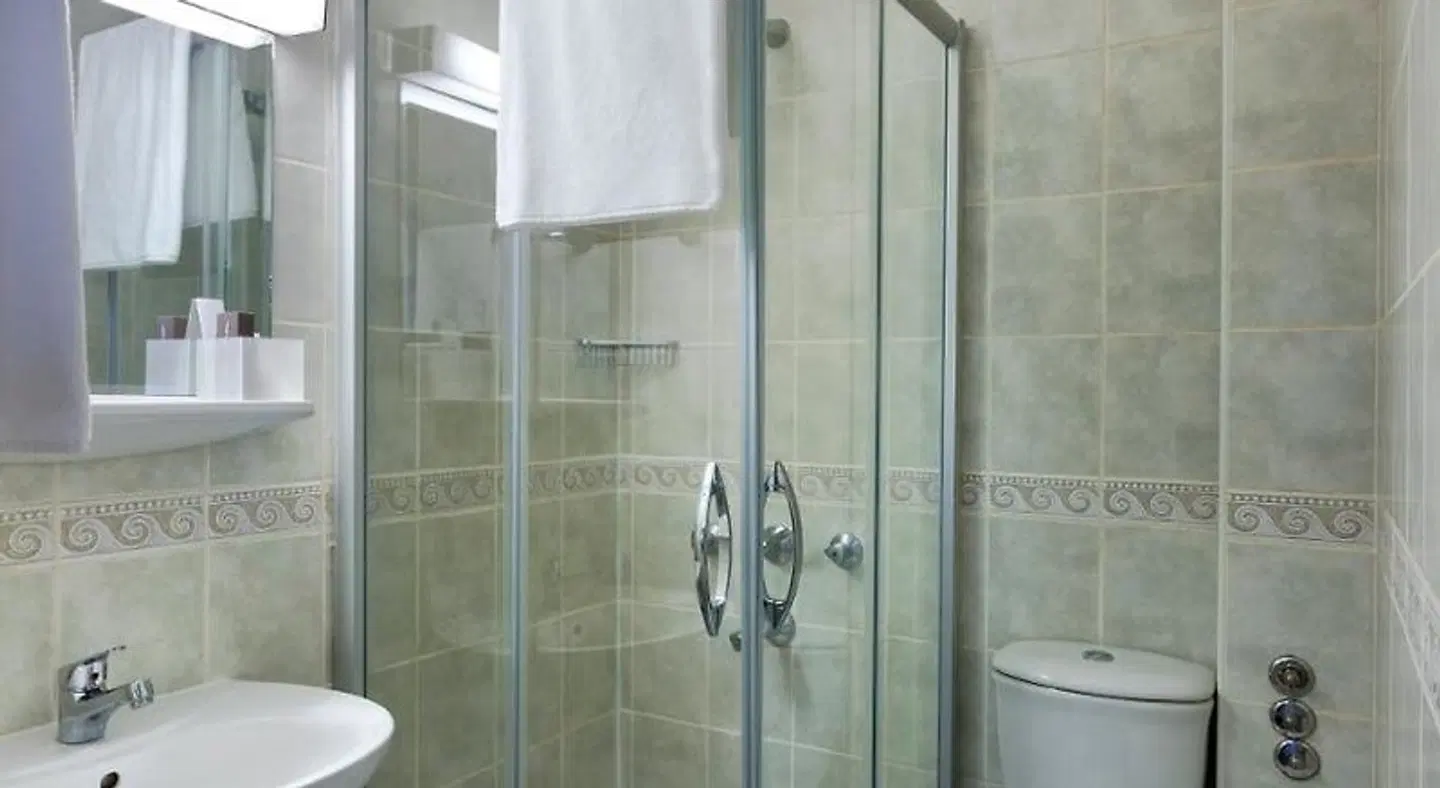 Kent Hotel Badezimmer