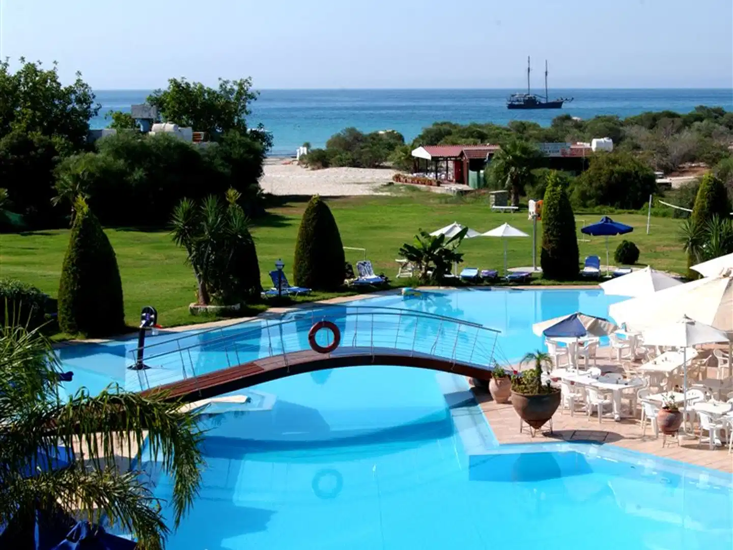 So Nice Club Resort Pool