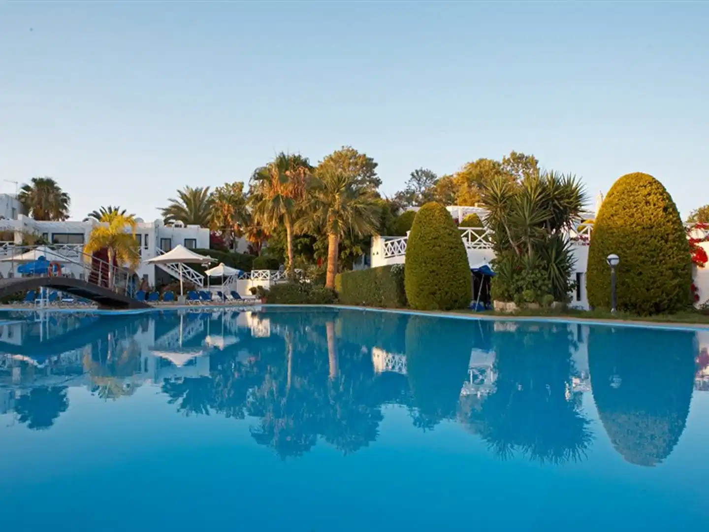 So Nice Club Resort Pool