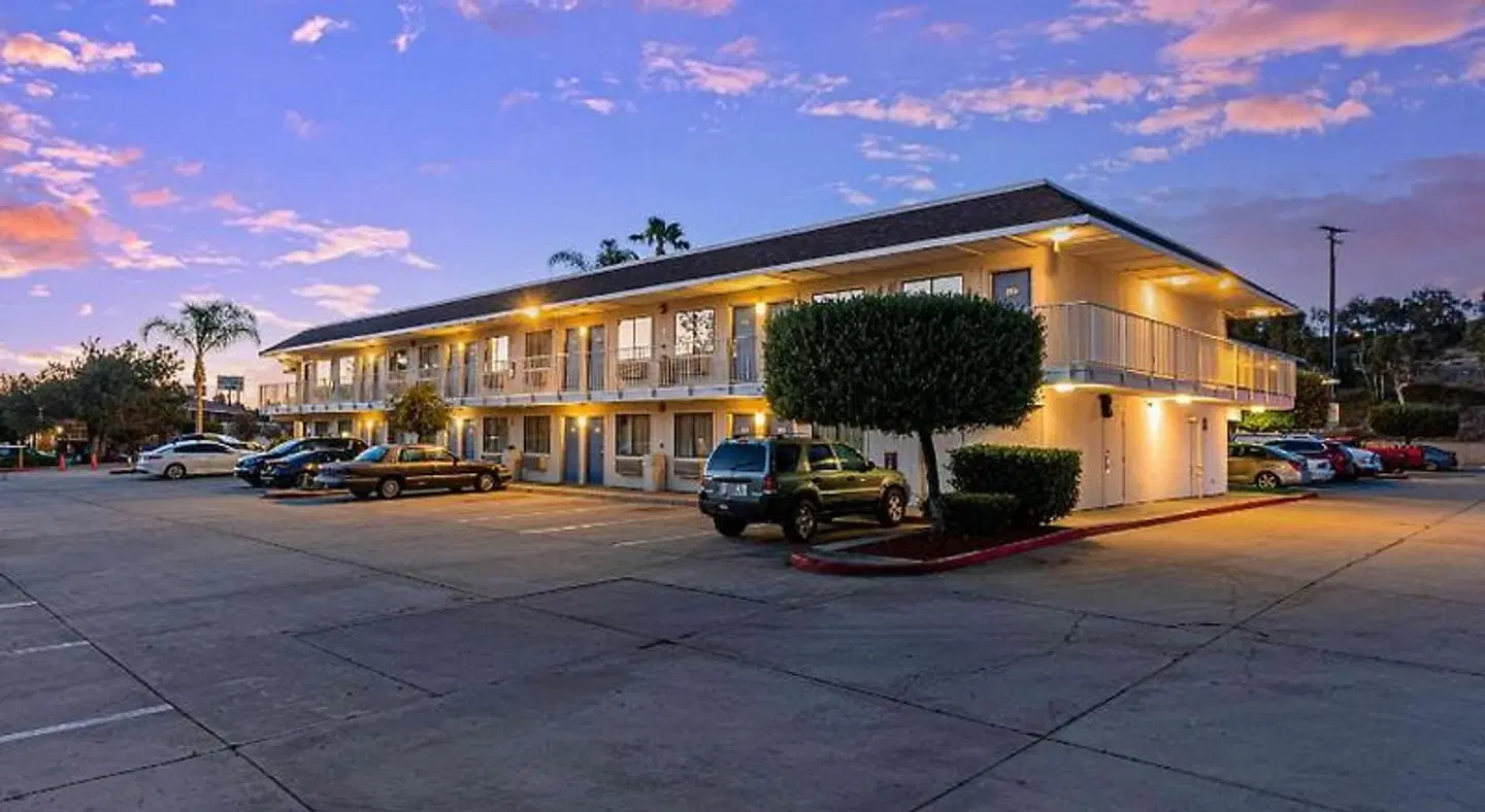 Motel 6 Temecula, CA - Historic Old Town EXTERIOR